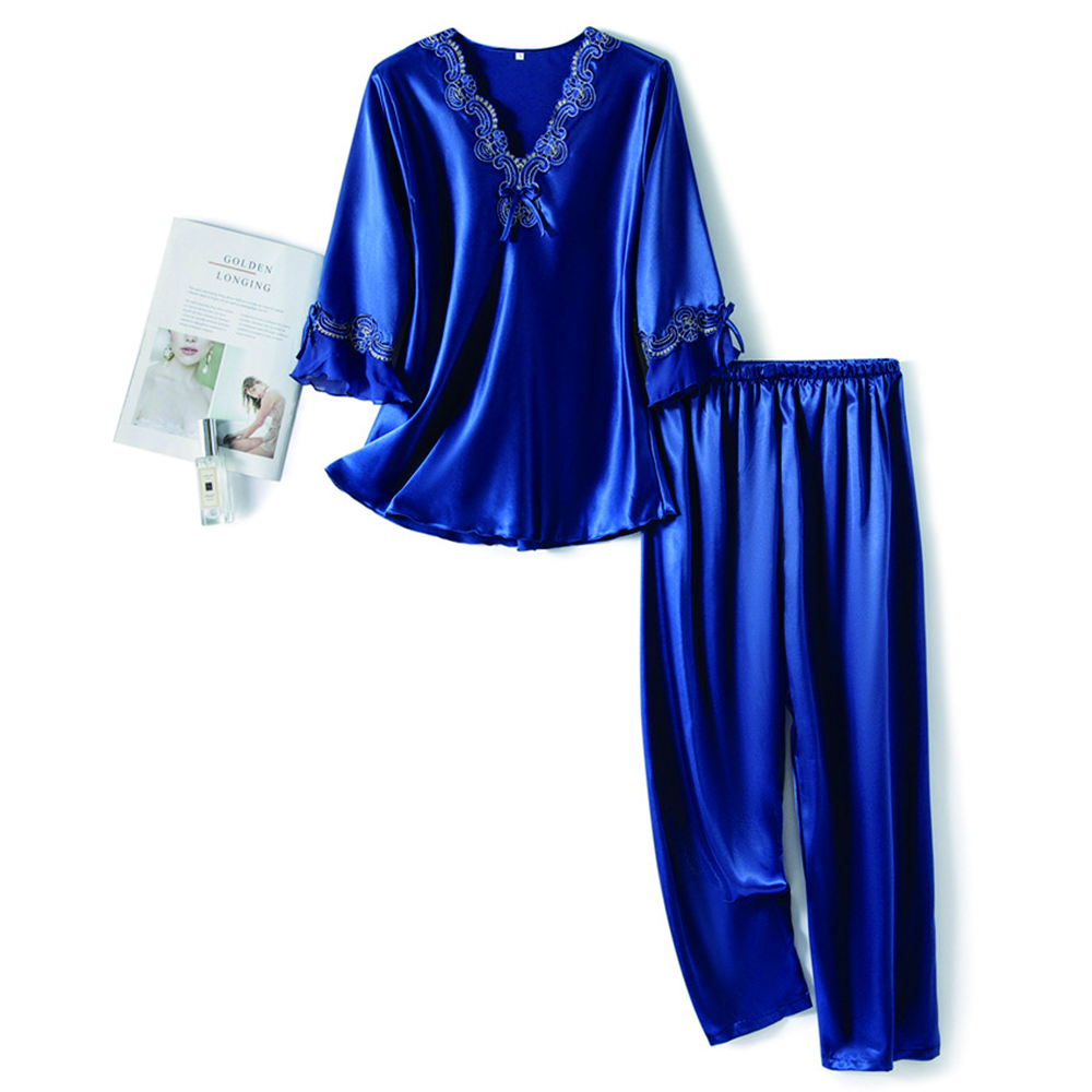 Vroue se satyn pyjama -stel